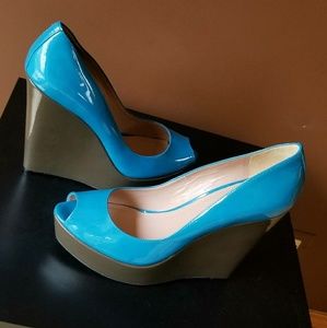 Vince Camuto blue and charcoal wedges, Sz 9.